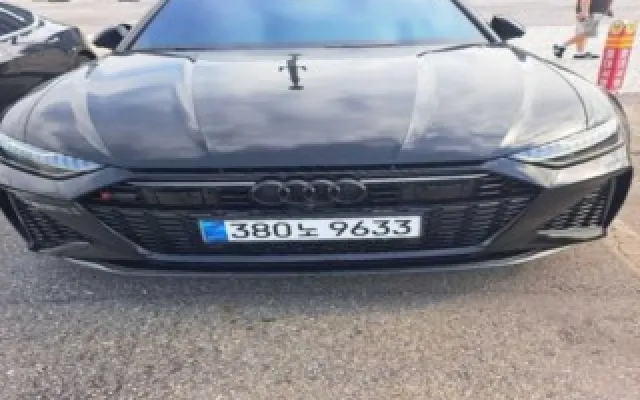 인천중고자동차시장 RS6 (C8) 4.0 TFSI 콰트로 아반트 퍼포먼스 매물 사진 13 - 2026/01 11,457km